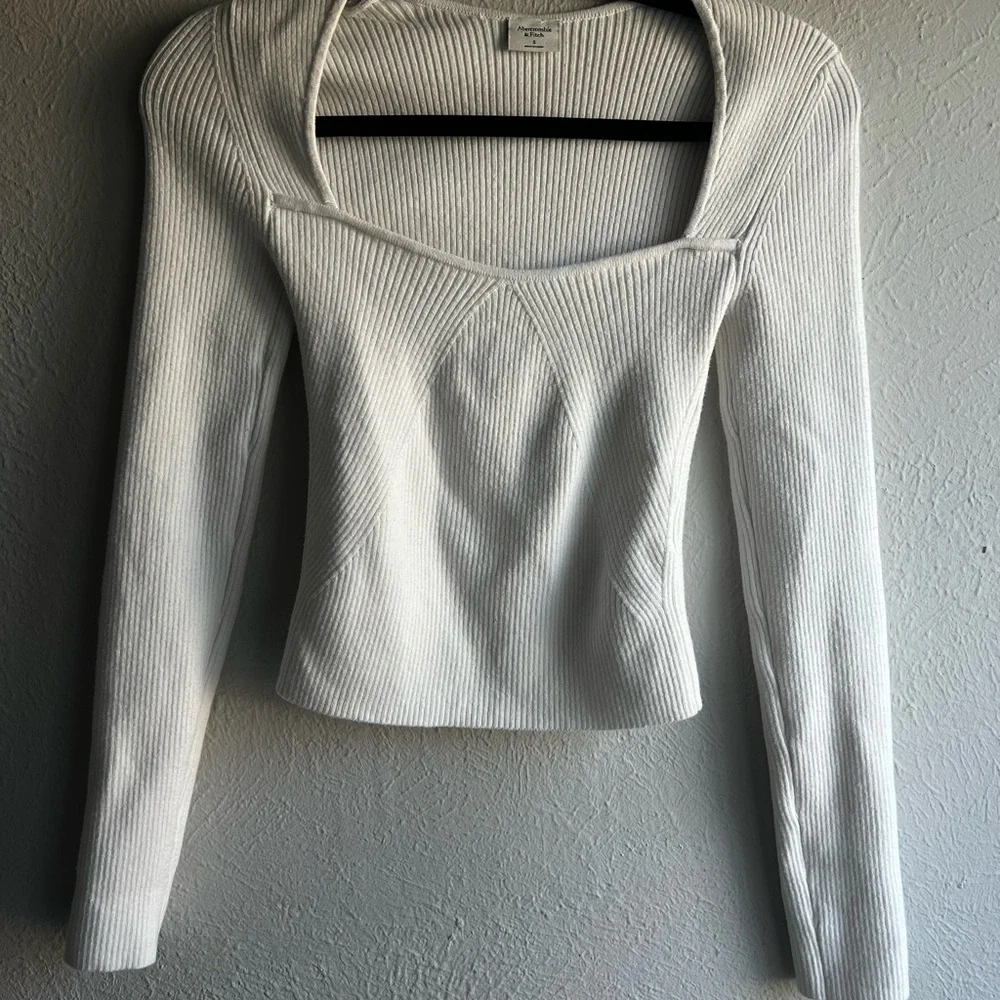 Abercrombie & Fitch Cream Ribbed Sweater - Picture 2 of 5